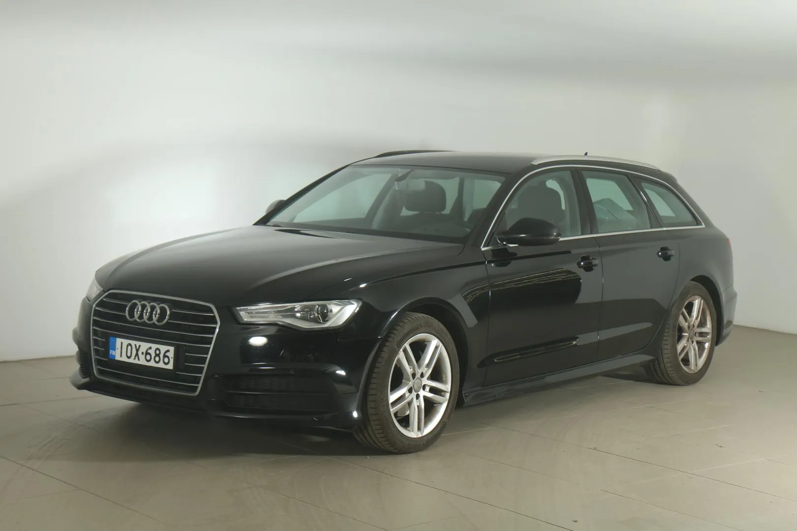 AUDI A6 IOX-686 carousel image