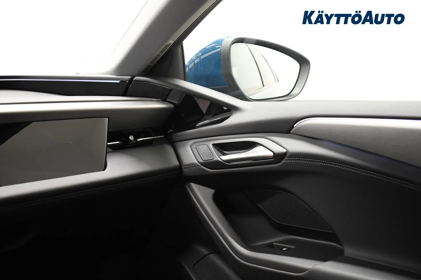 Audi A6 e-tron JNR-982 carousel image