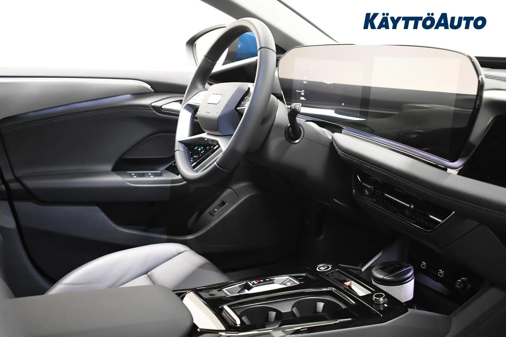 Audi A6 e-tron JNR-982 carousel image