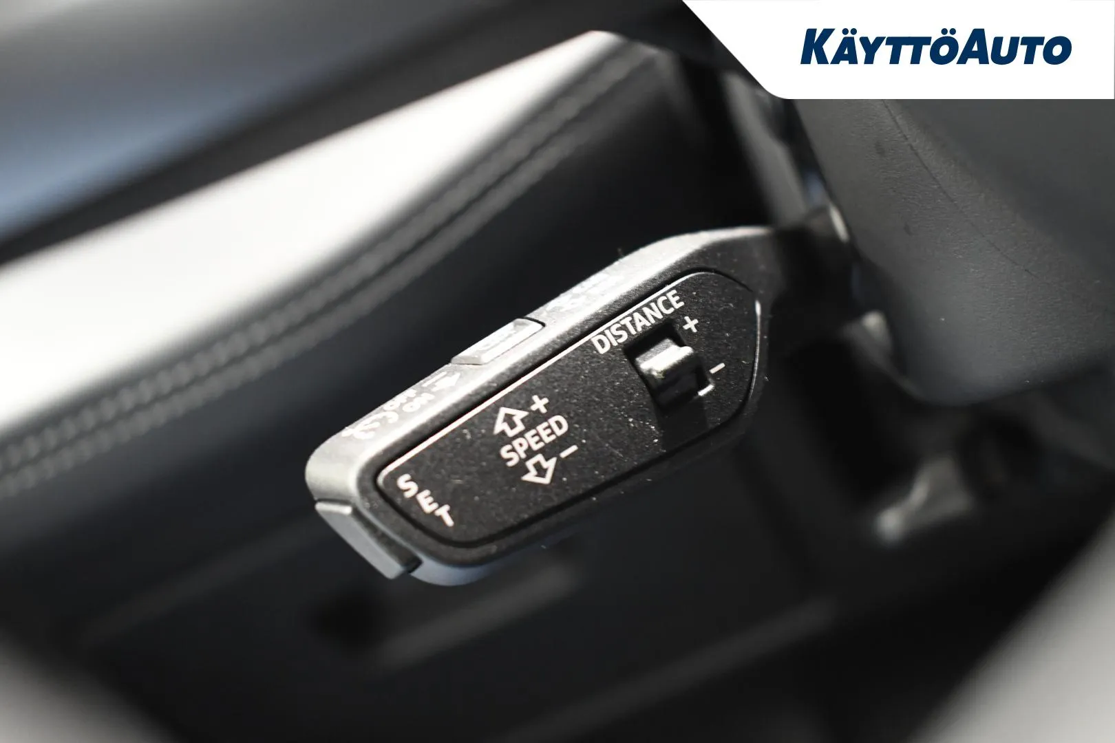 Audi A6 e-tron JNR-982 carousel image