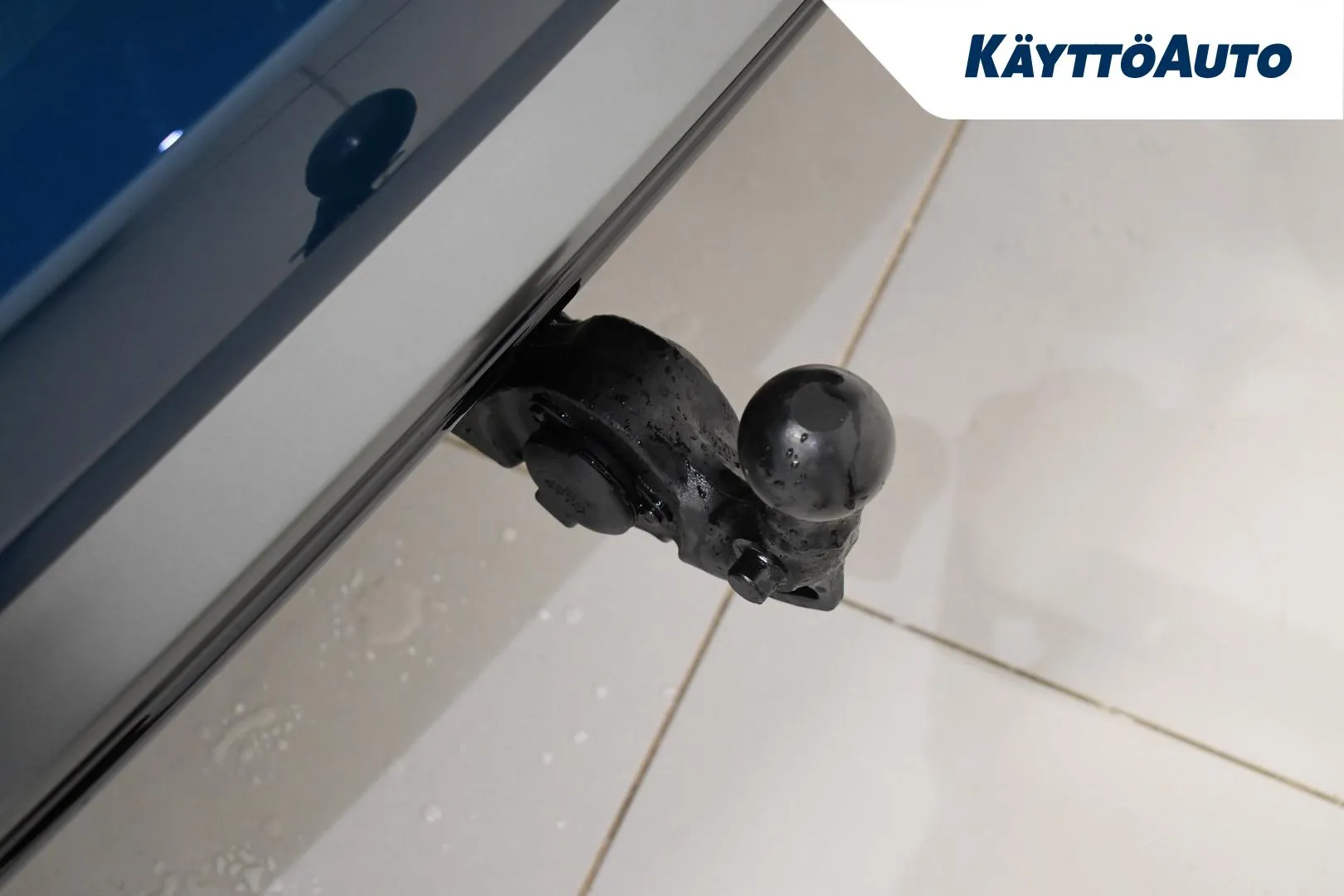 Audi A6 e-tron JNR-982 carousel image