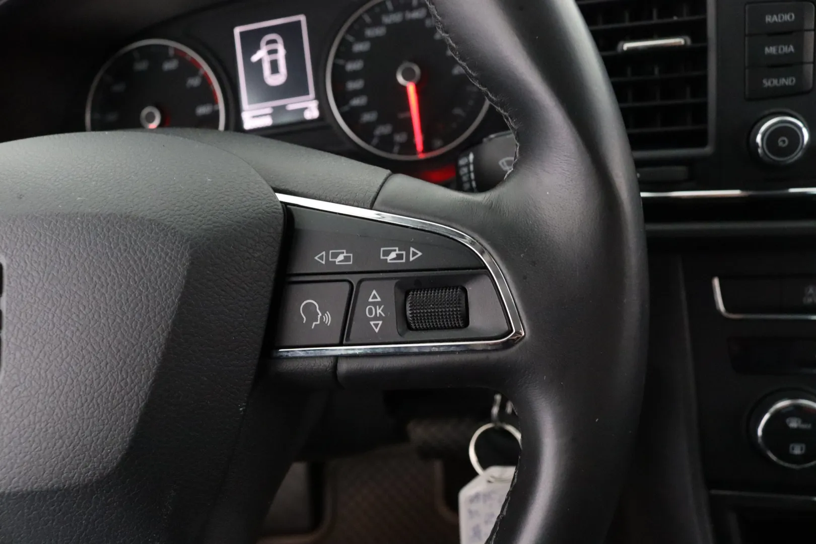 SEAT Leon ST UZA-313 carousel image