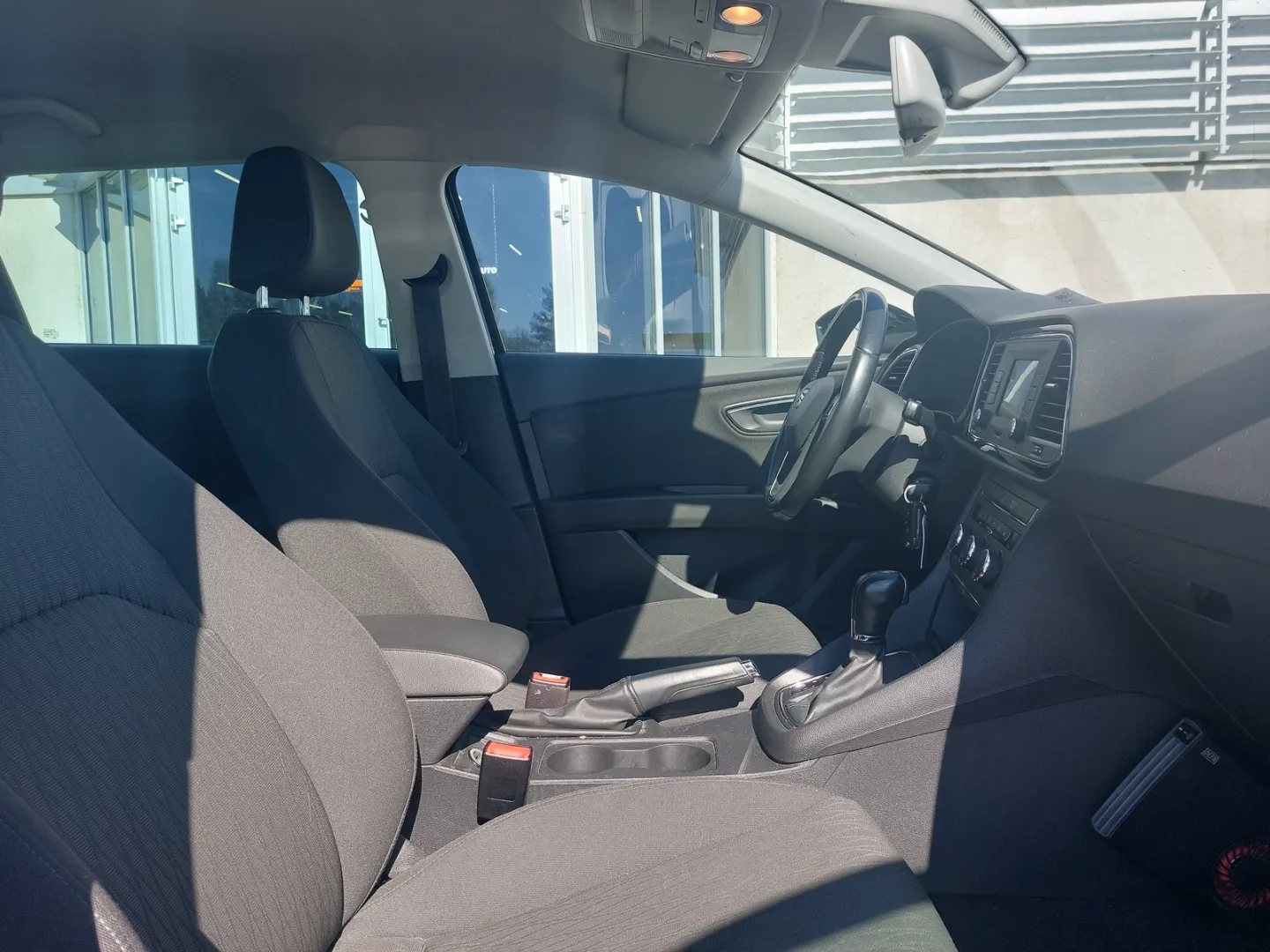 SEAT Leon ST UZA-313 carousel image