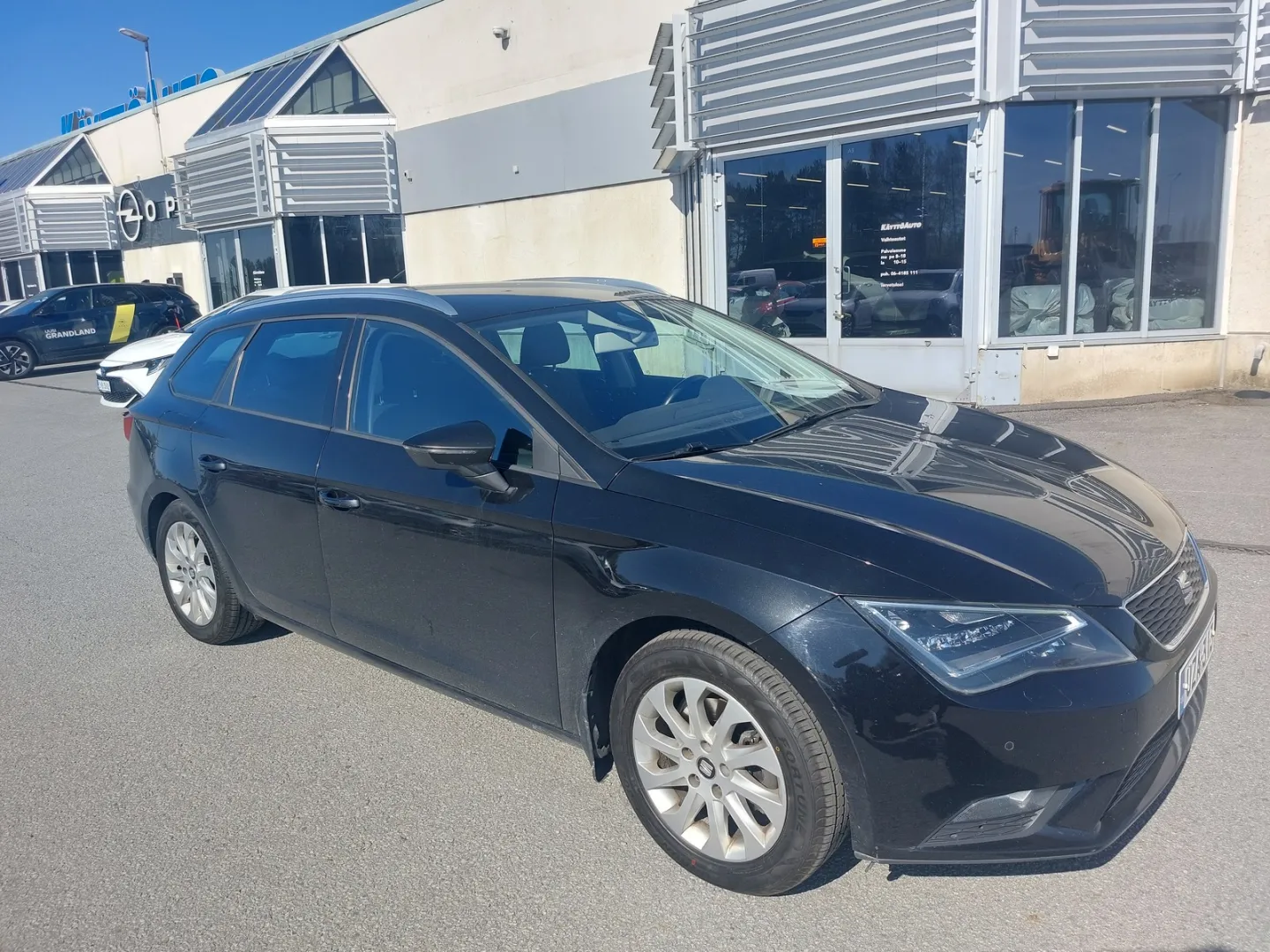 SEAT Leon ST UZA-313 carousel image