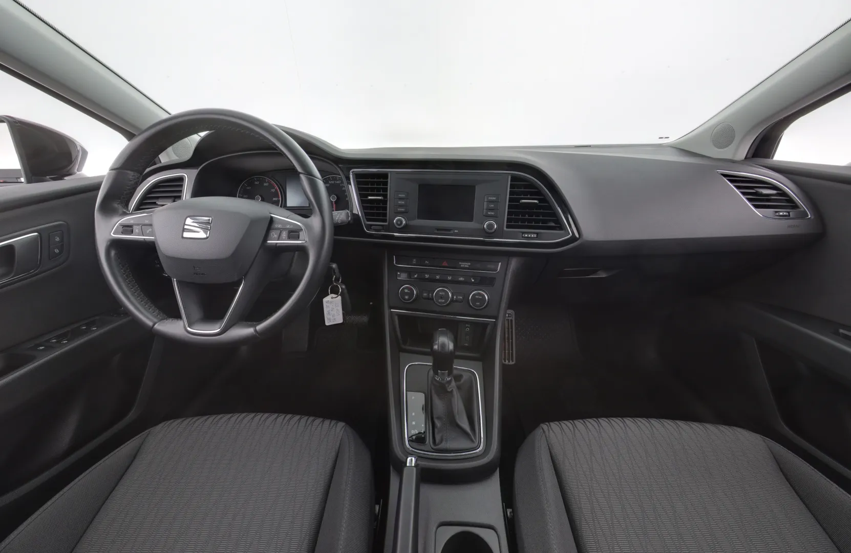 SEAT Leon ST UZA-313 carousel image