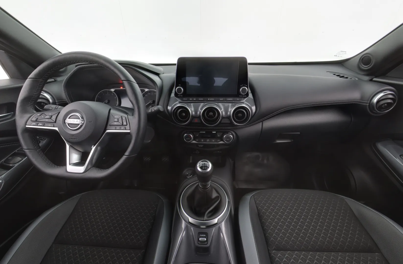 NISSAN Juke EVH-465 carousel image
