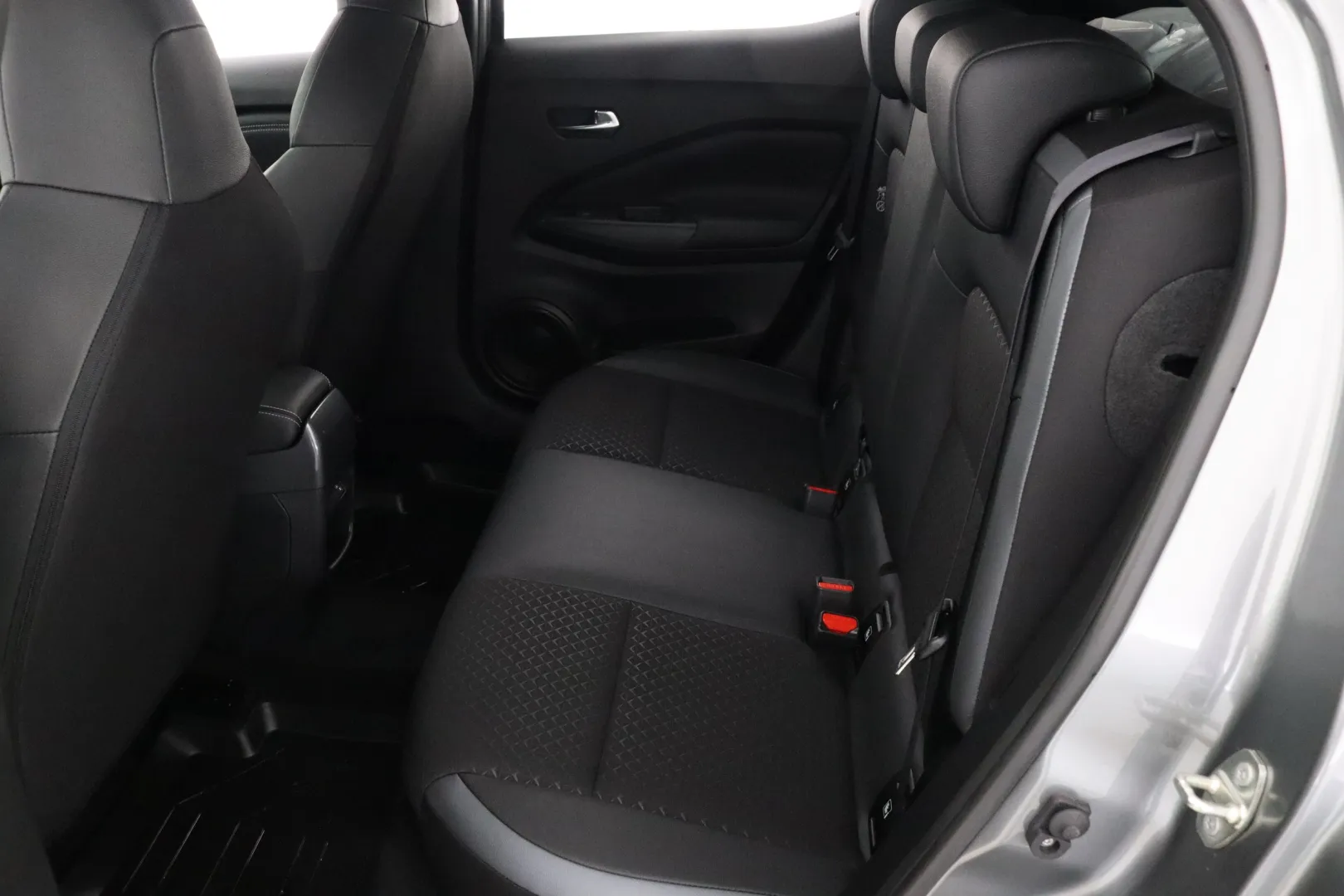NISSAN Juke EVH-465 carousel image