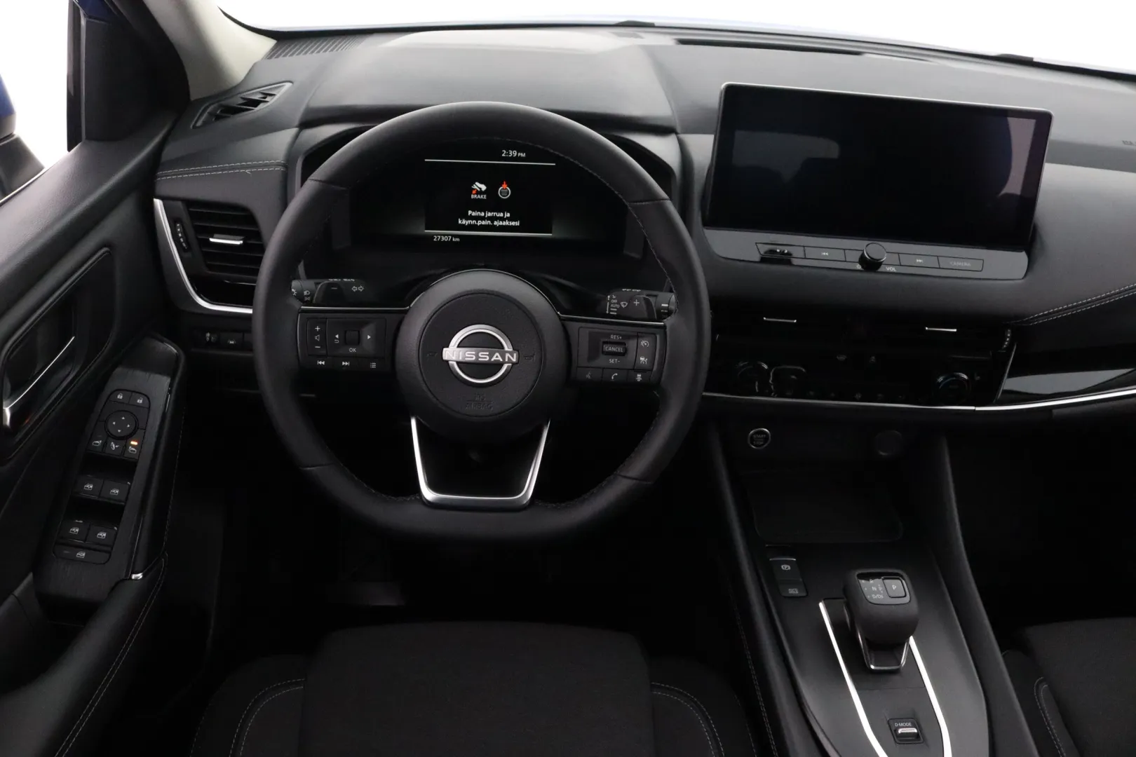 NISSAN Qashqai RVV-562 carousel image