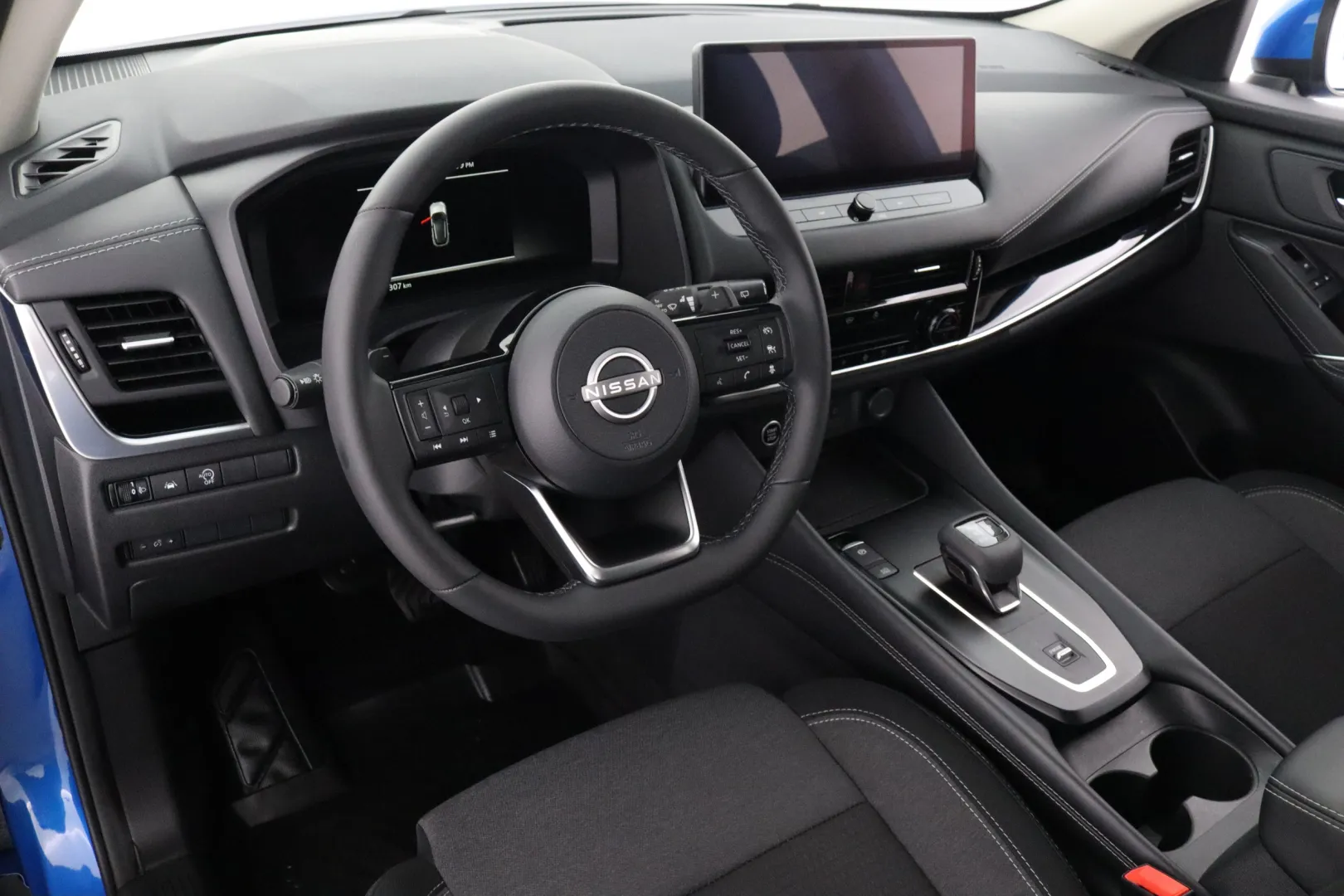 NISSAN Qashqai RVV-562 carousel image