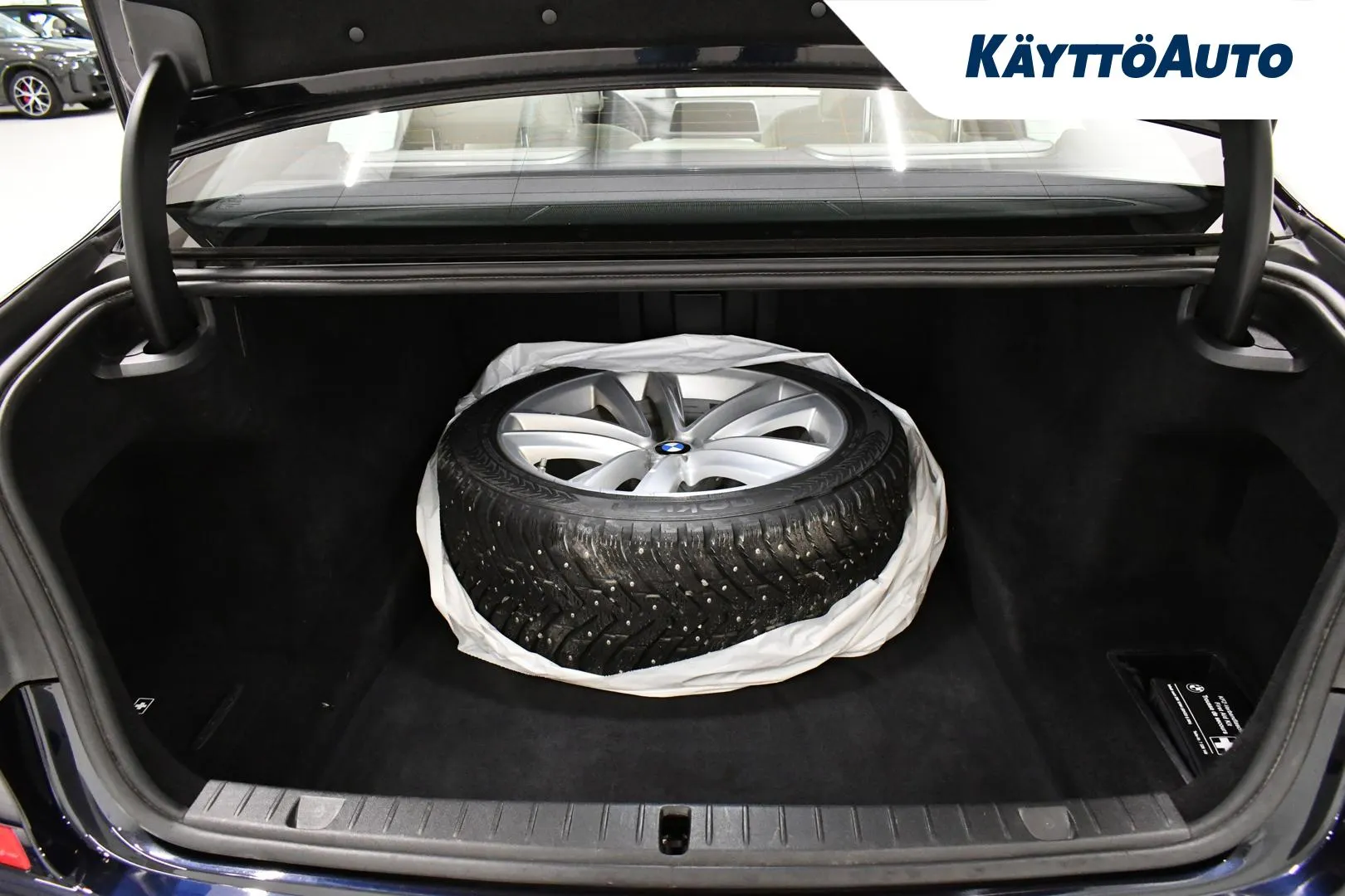 BMW 730 VXU-272 carousel image