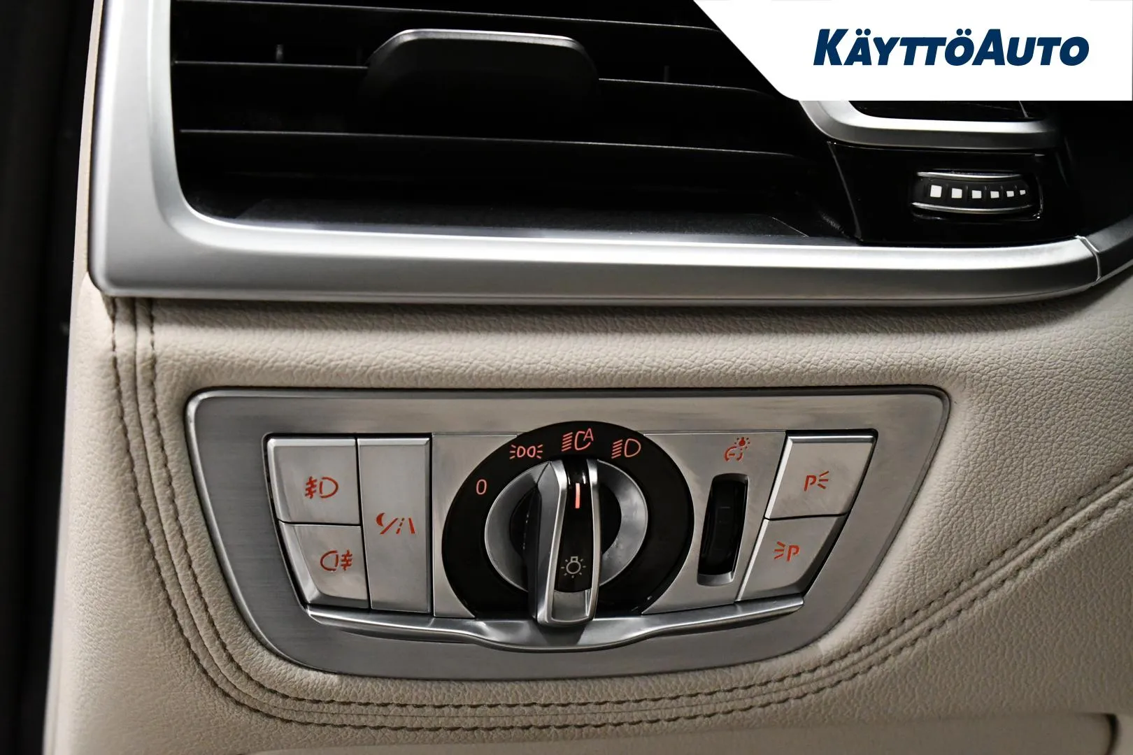 BMW 730 VXU-272 carousel image