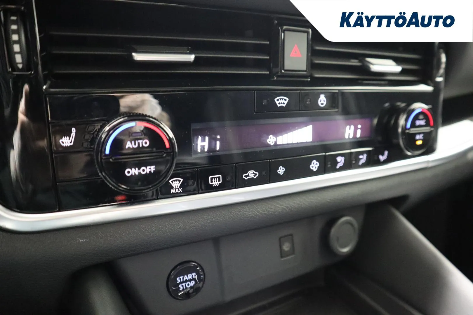 NISSAN Qashqai RVV-594 carousel image