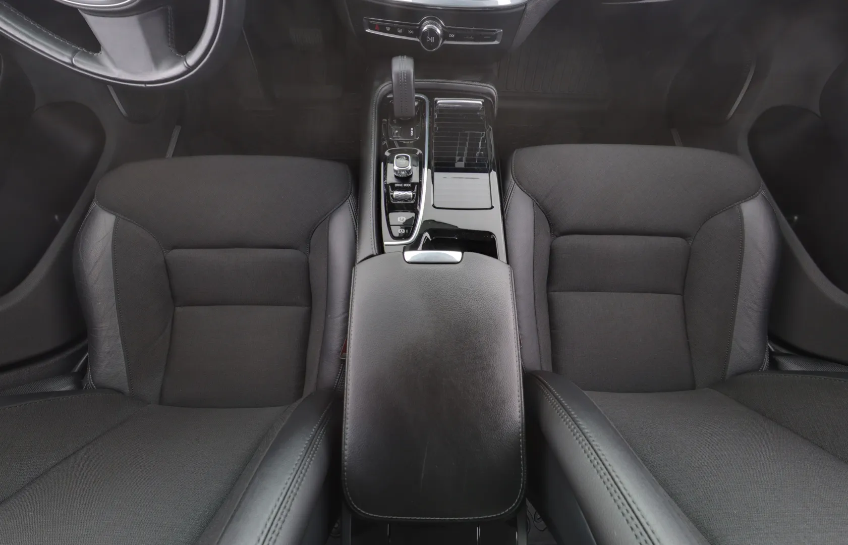 VOLVO V60 EUE-107 carousel image