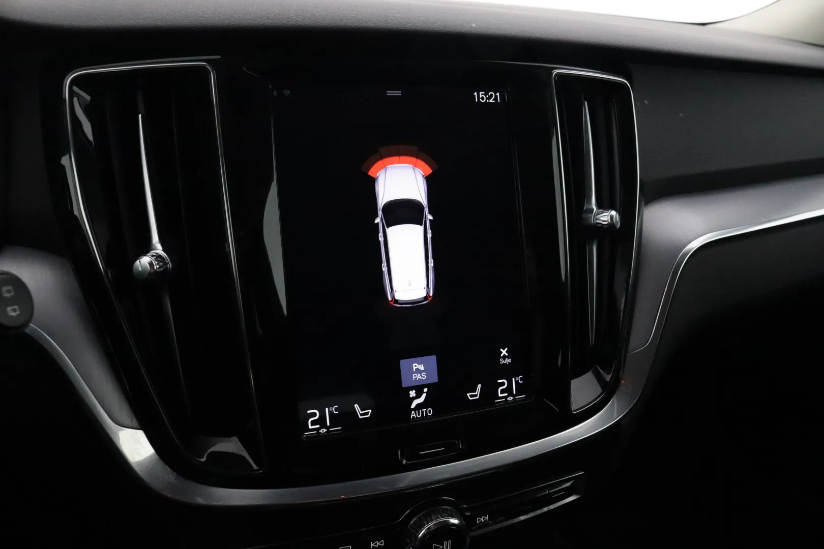 VOLVO V60 EUE-107 carousel image