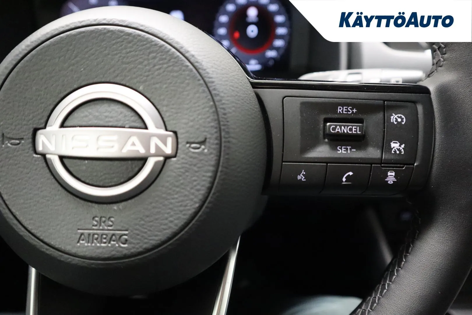 NISSAN Qashqai MVJ-400 carousel image