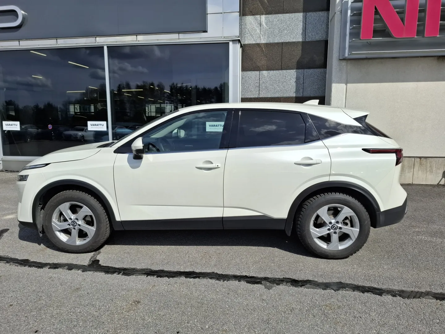 NISSAN Qashqai NNR-193 carousel image