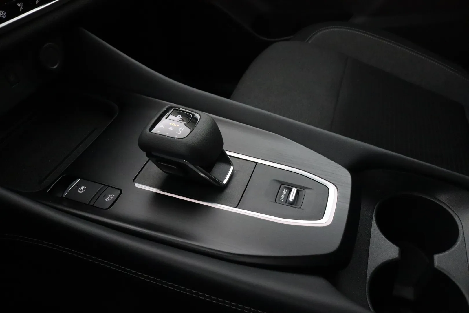 NISSAN Qashqai NNR-193 carousel image