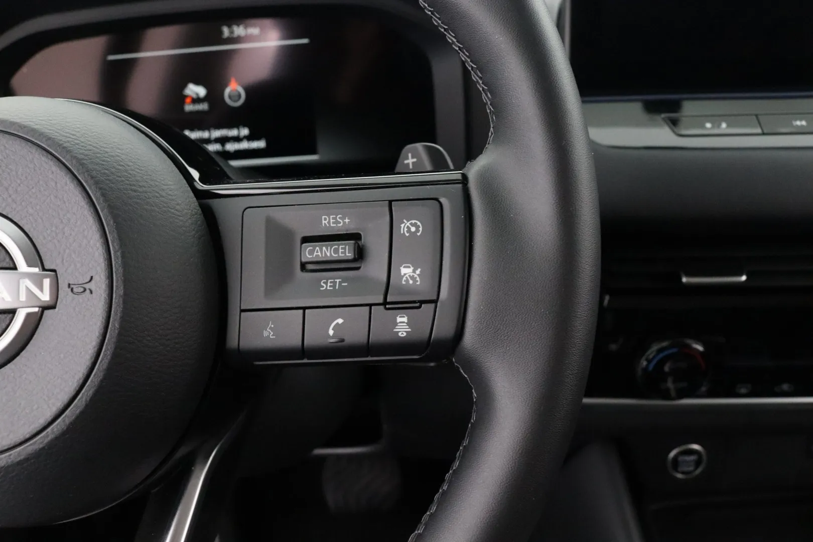 NISSAN Qashqai NNR-193 carousel image