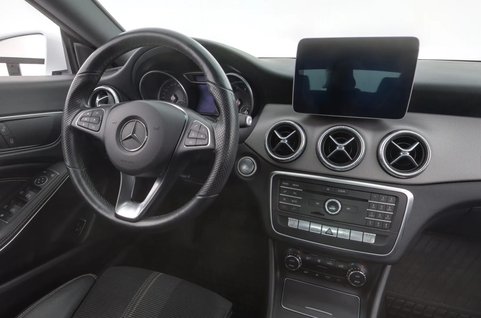 MERCEDES-BENZ CLA GNF-427 carousel image