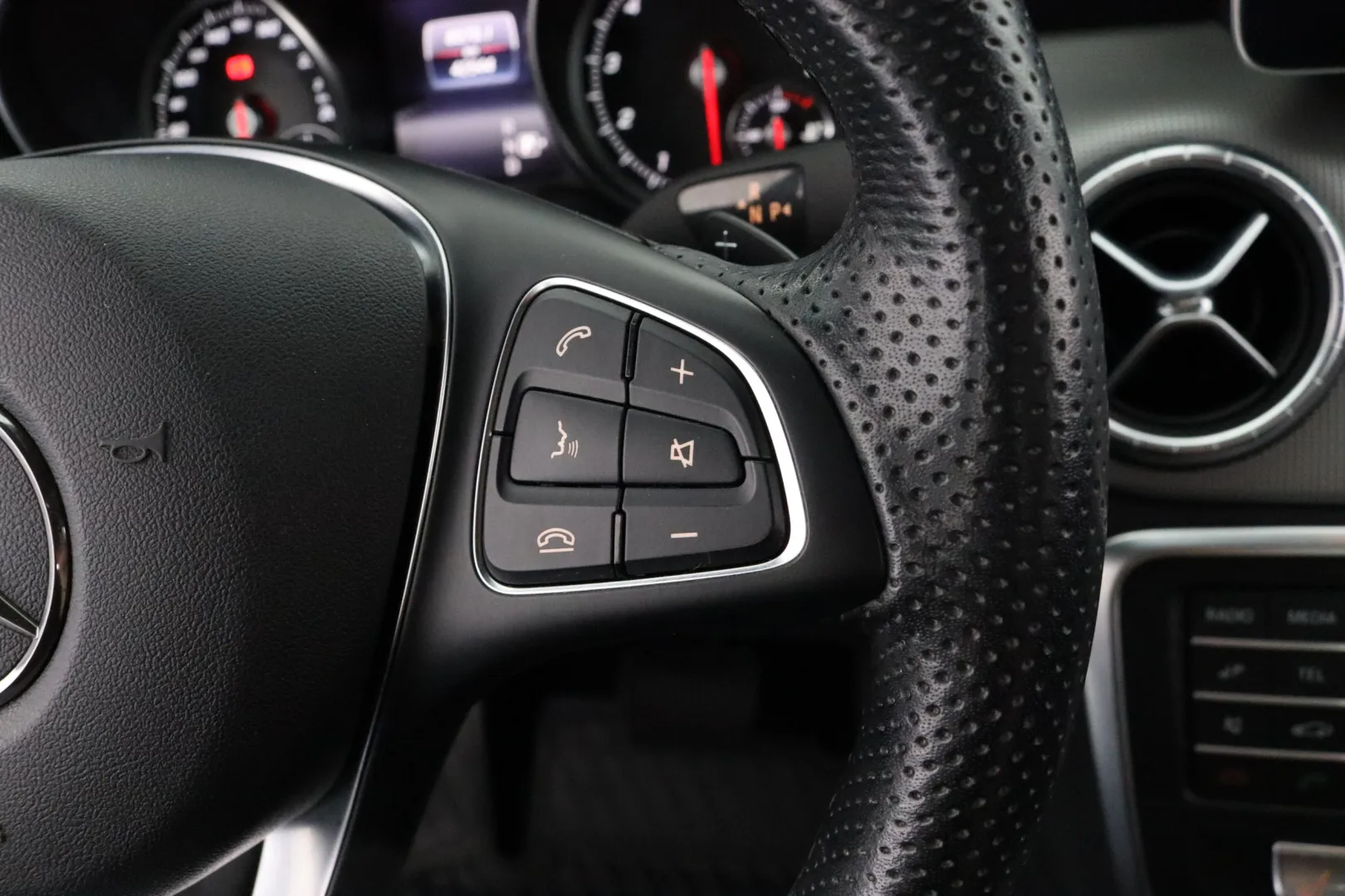 MERCEDES-BENZ CLA GNF-427 carousel image