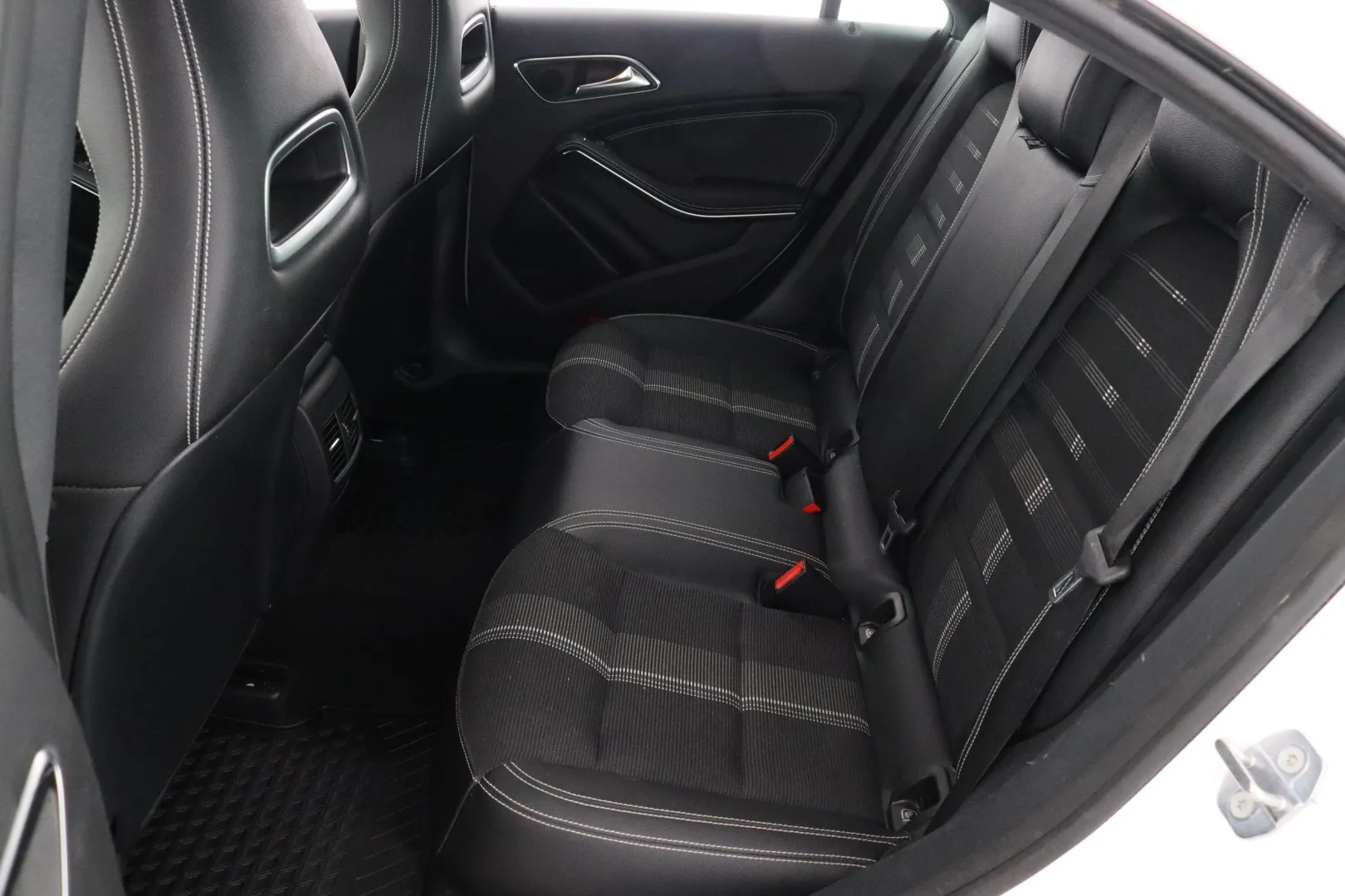 MERCEDES-BENZ CLA GNF-427 carousel image