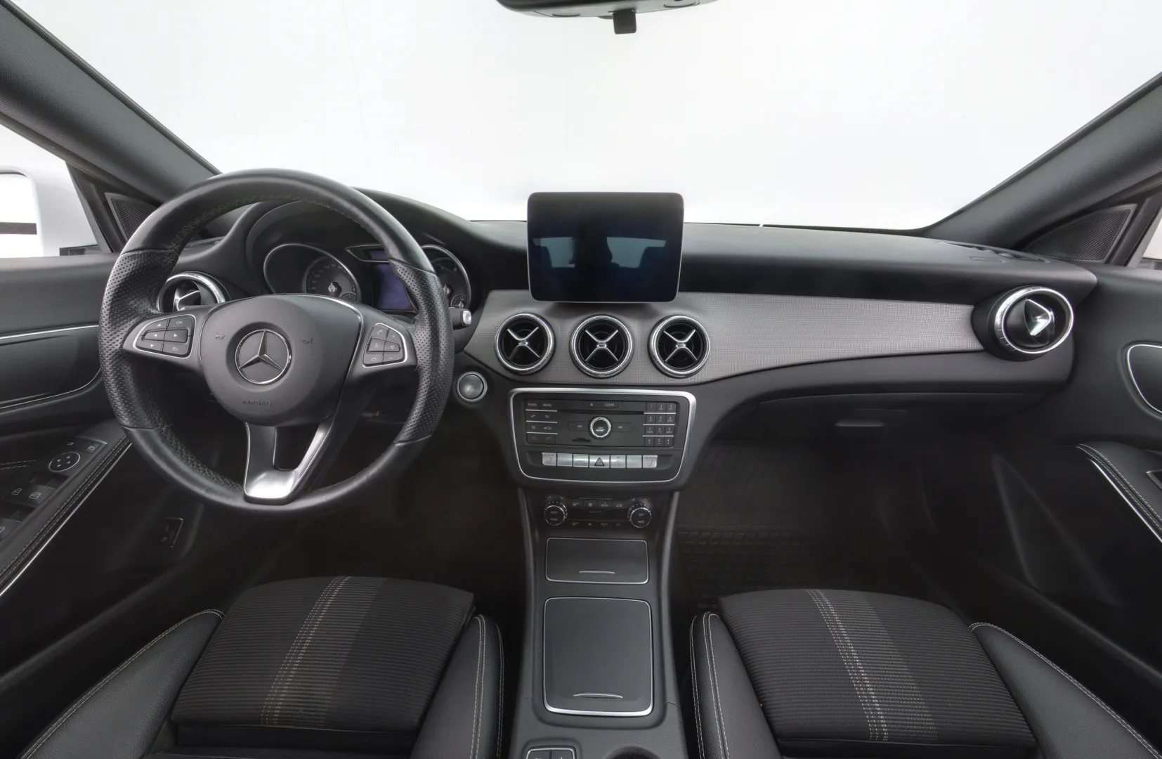 MERCEDES-BENZ CLA GNF-427 carousel image