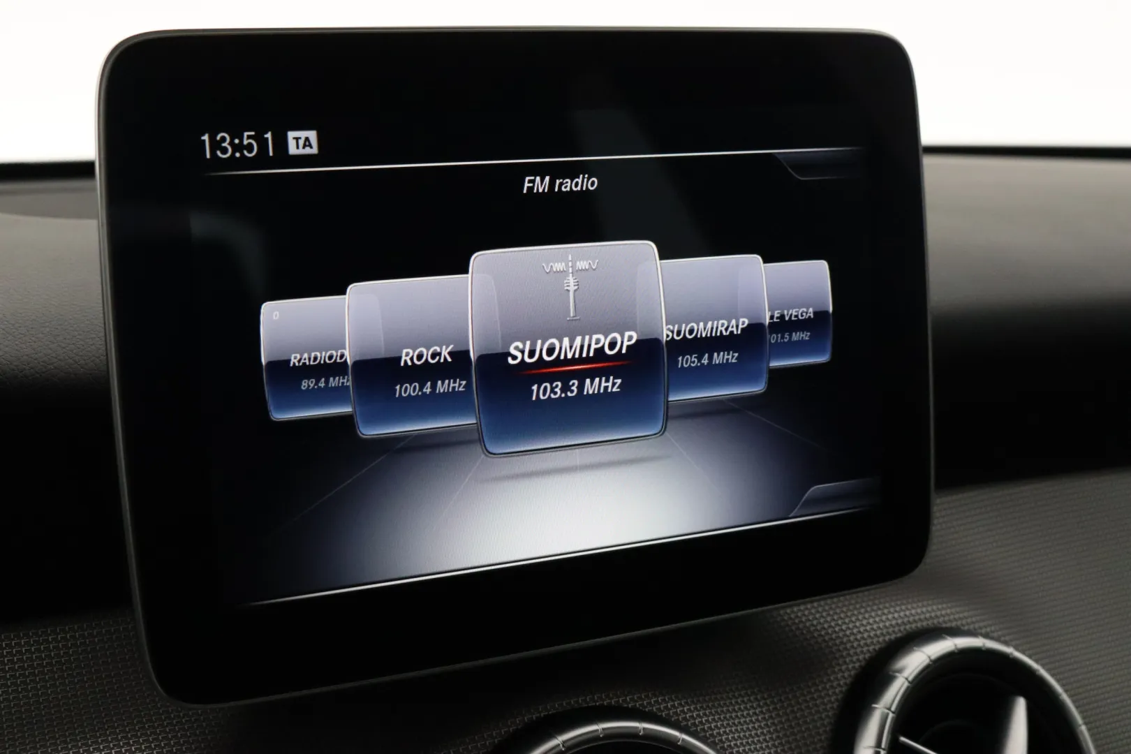 MERCEDES-BENZ CLA GNF-427 carousel image