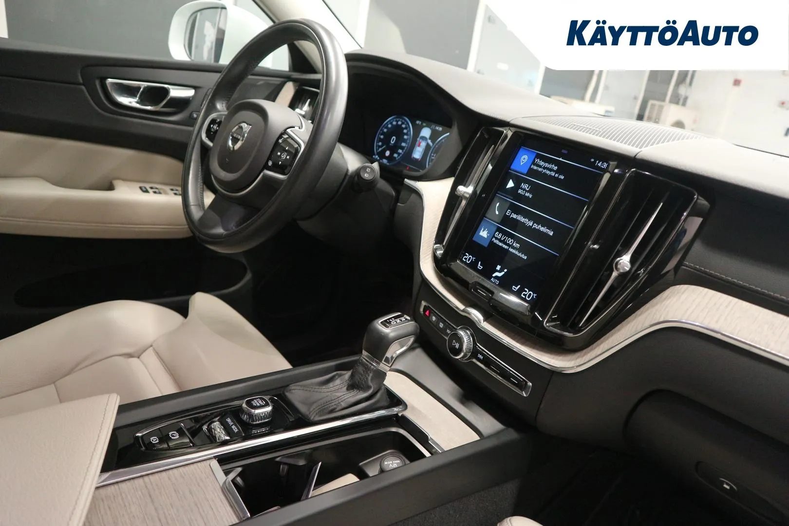 VOLVO XC60 SYR-439 carousel image