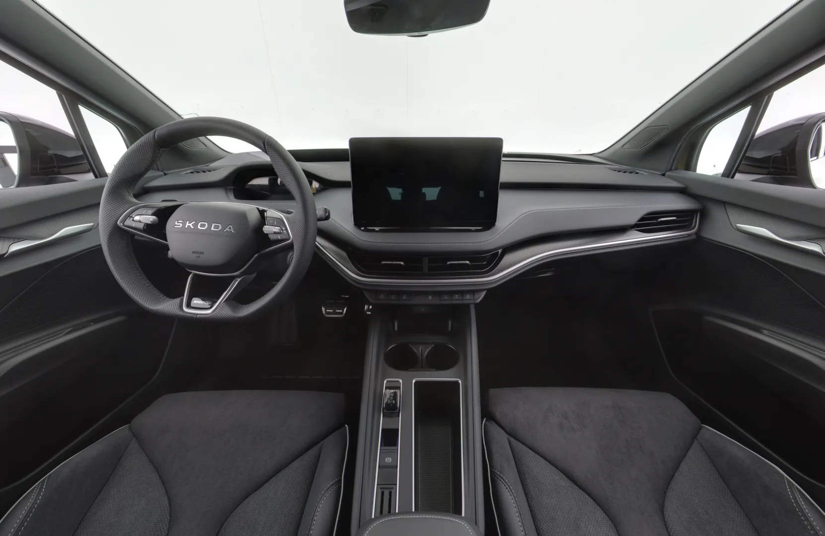 Skoda Enyaq SZI-996 carousel image