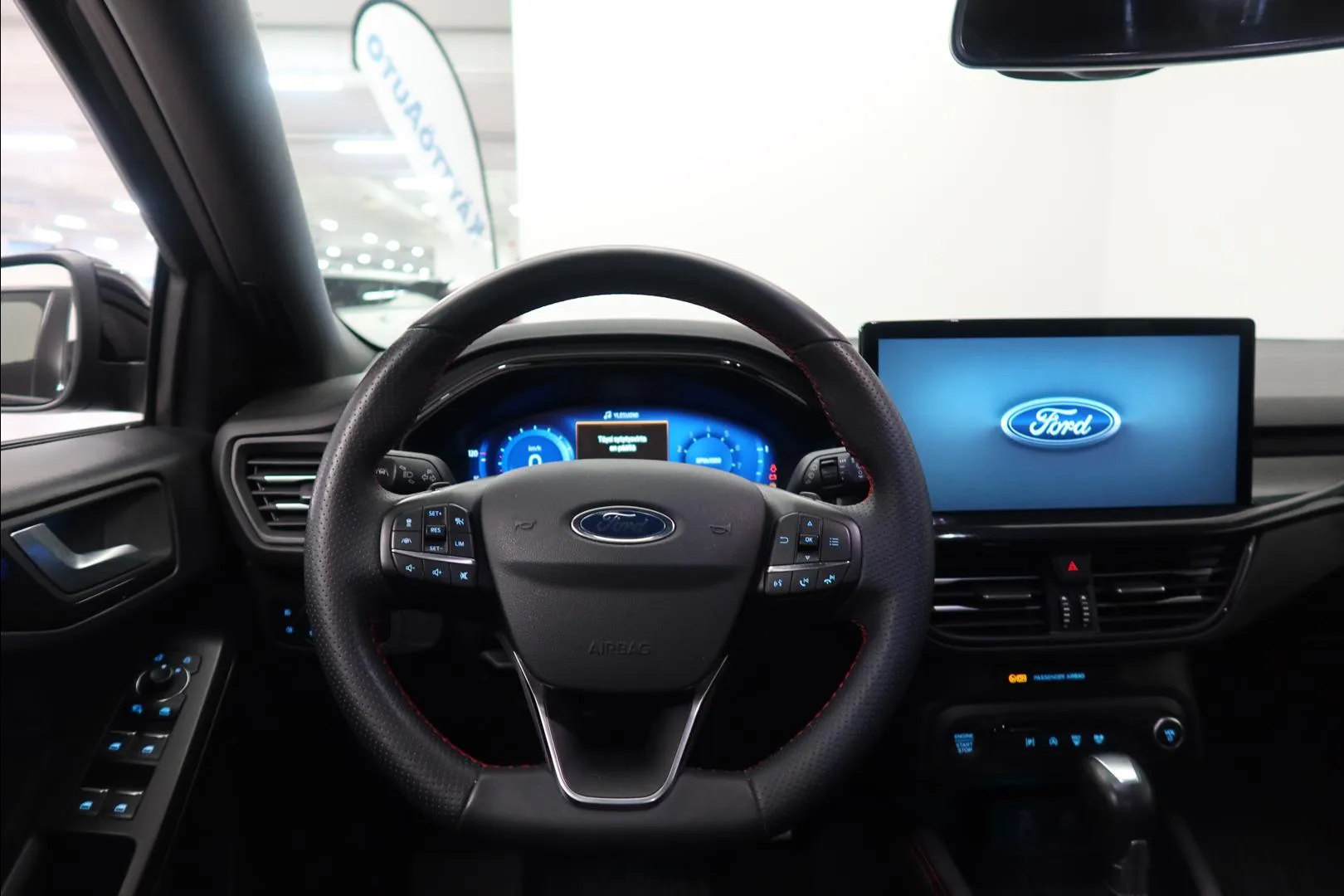FORD Focus YKS-600 carousel image