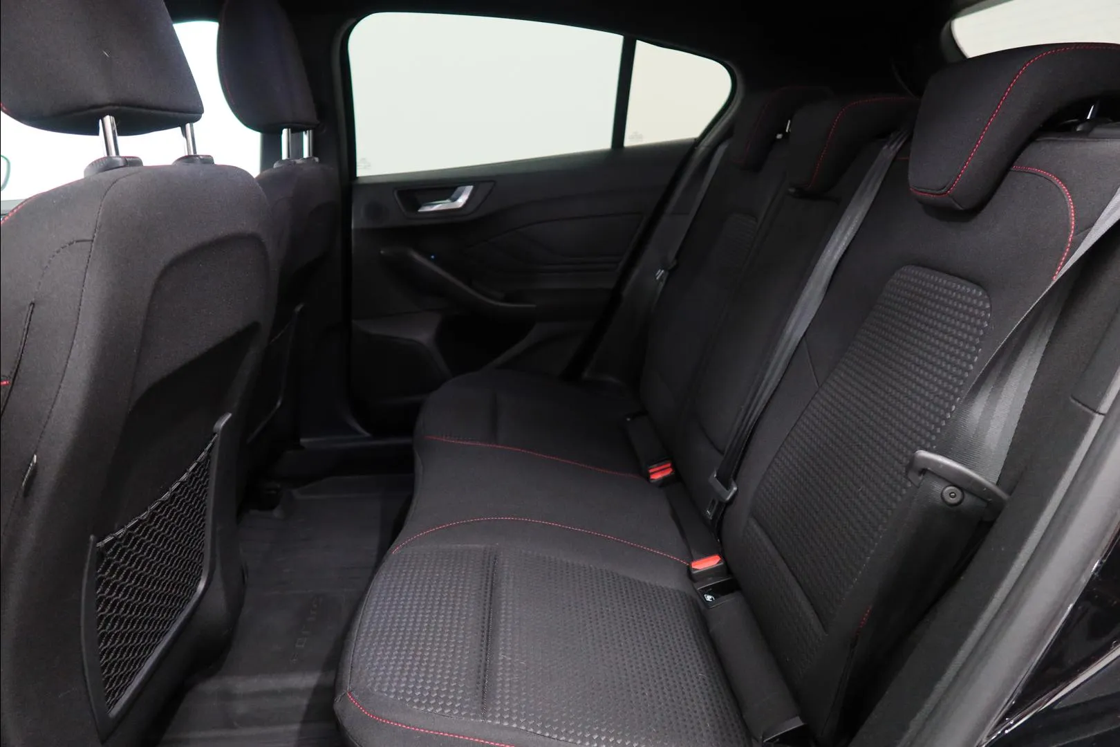 FORD Focus YKS-600 carousel image
