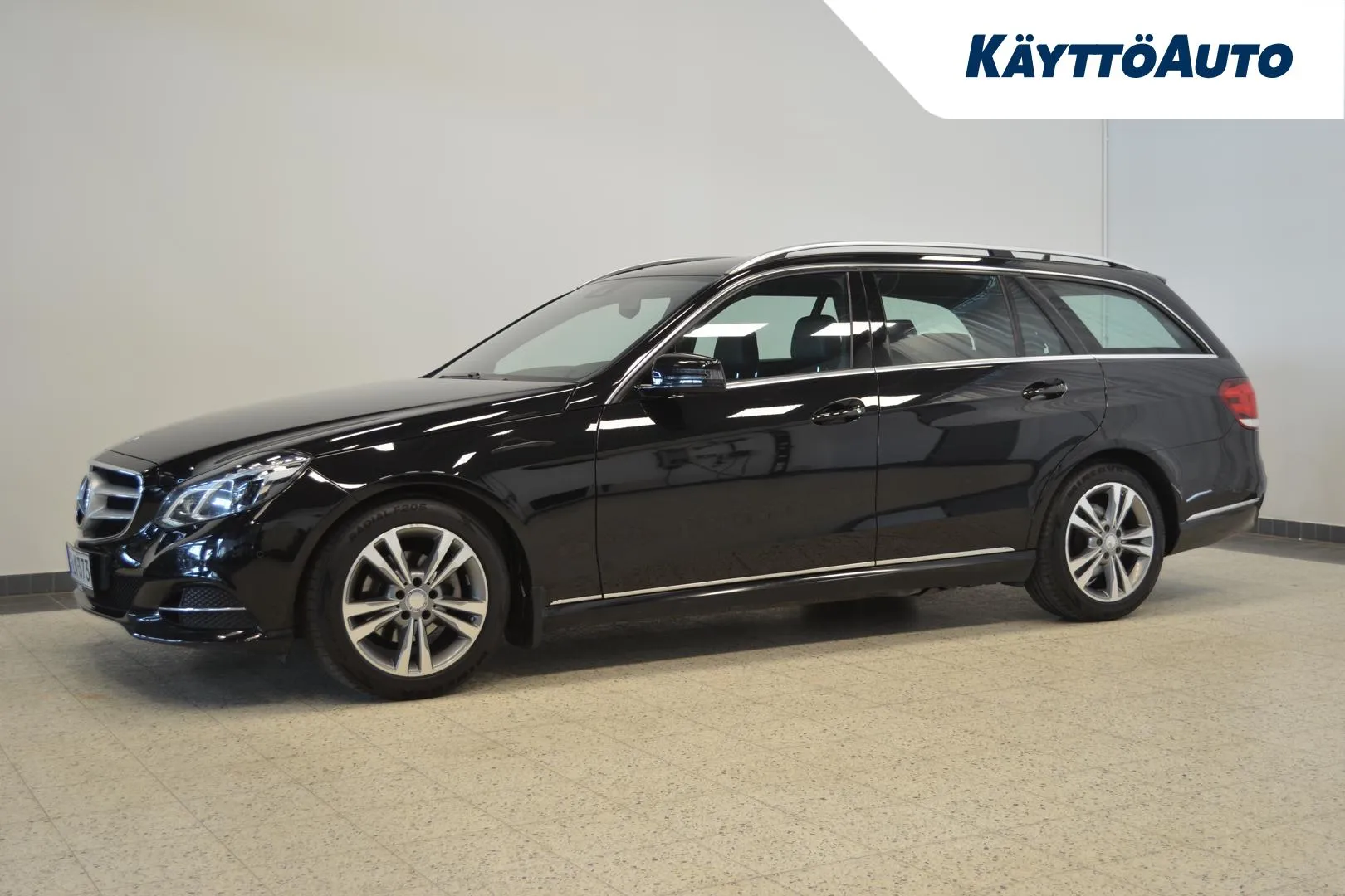 MERCEDES-BENZ E FLY-373 carousel image