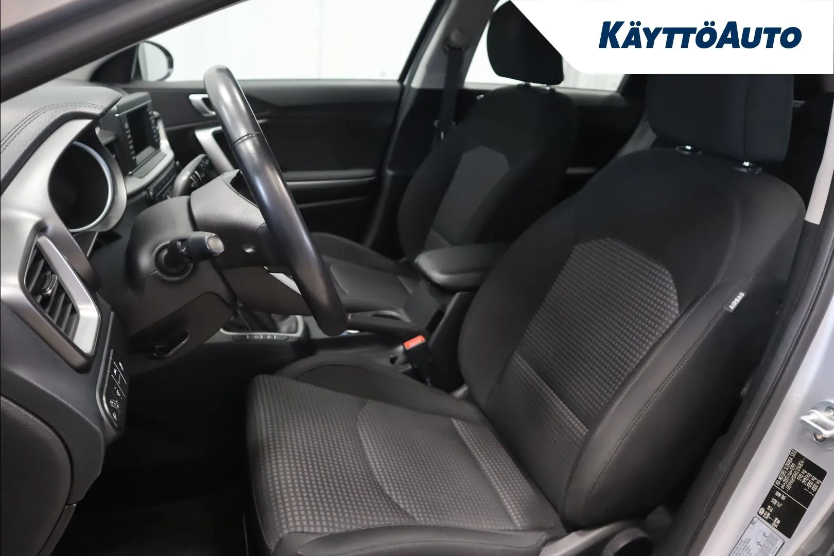 KIA Ceed OXU-491 carousel image