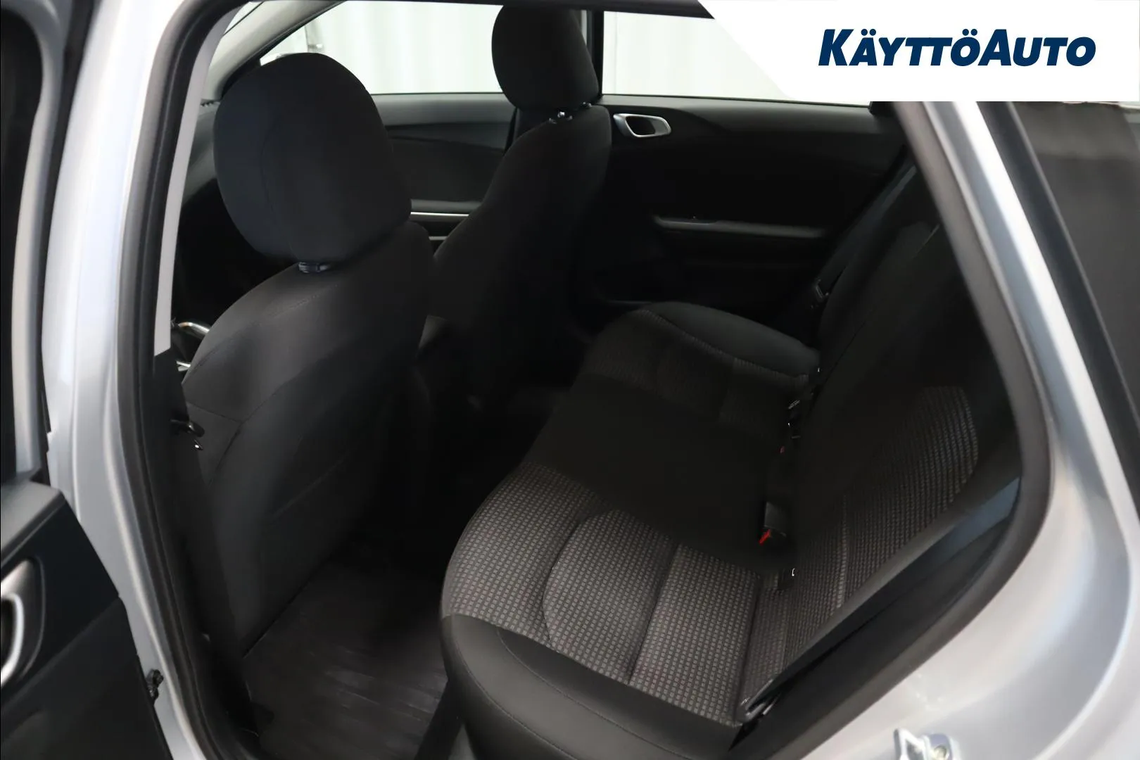 KIA Ceed OXU-491 carousel image