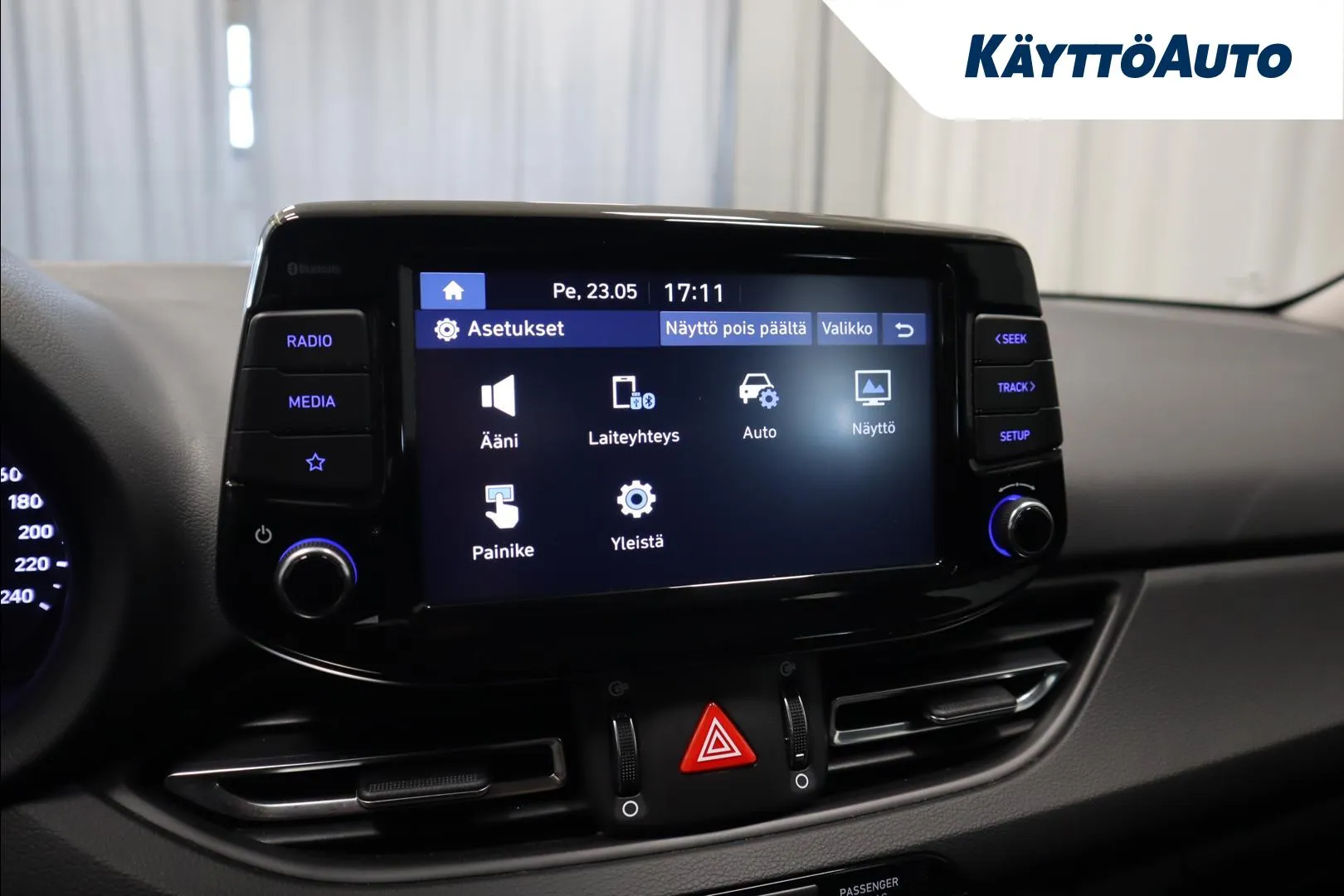 HYUNDAI i30 Wagon ETM-924 carousel image