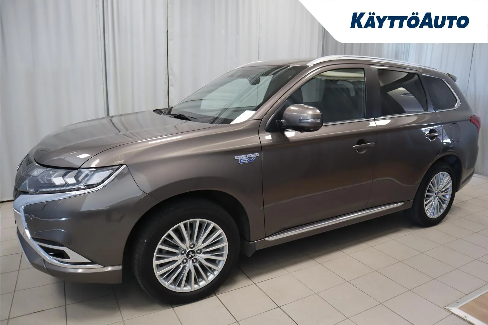 MITSUBISHI Outlander PHEV FOJ-625 carousel image
