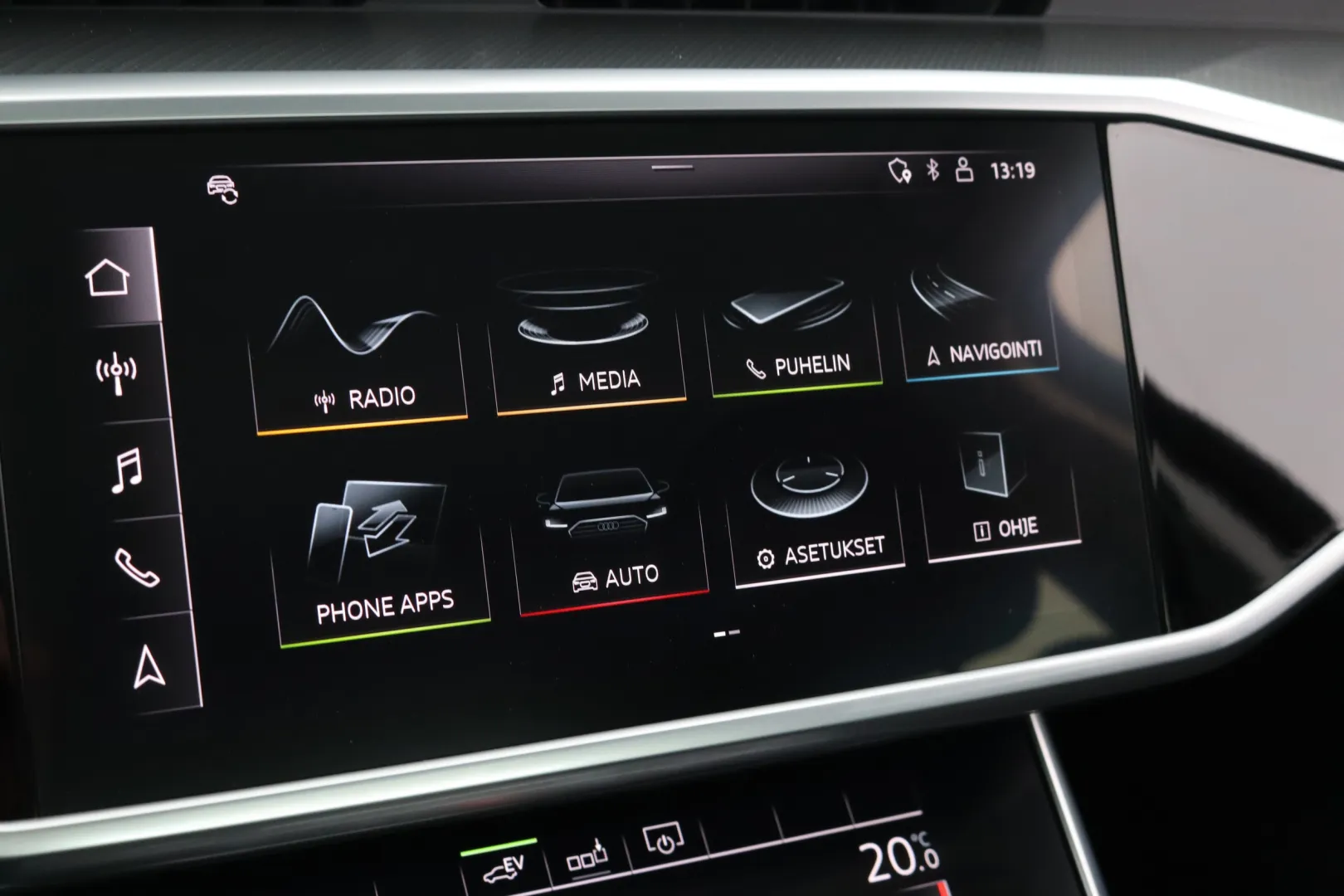 Audi A6 YKJ-118 carousel image