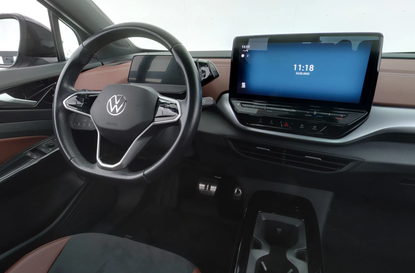 VOLKSWAGEN ID.5 LRS-753 carousel image