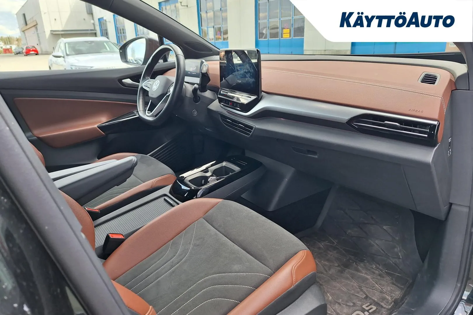 VOLKSWAGEN ID.5 LRS-753 carousel image