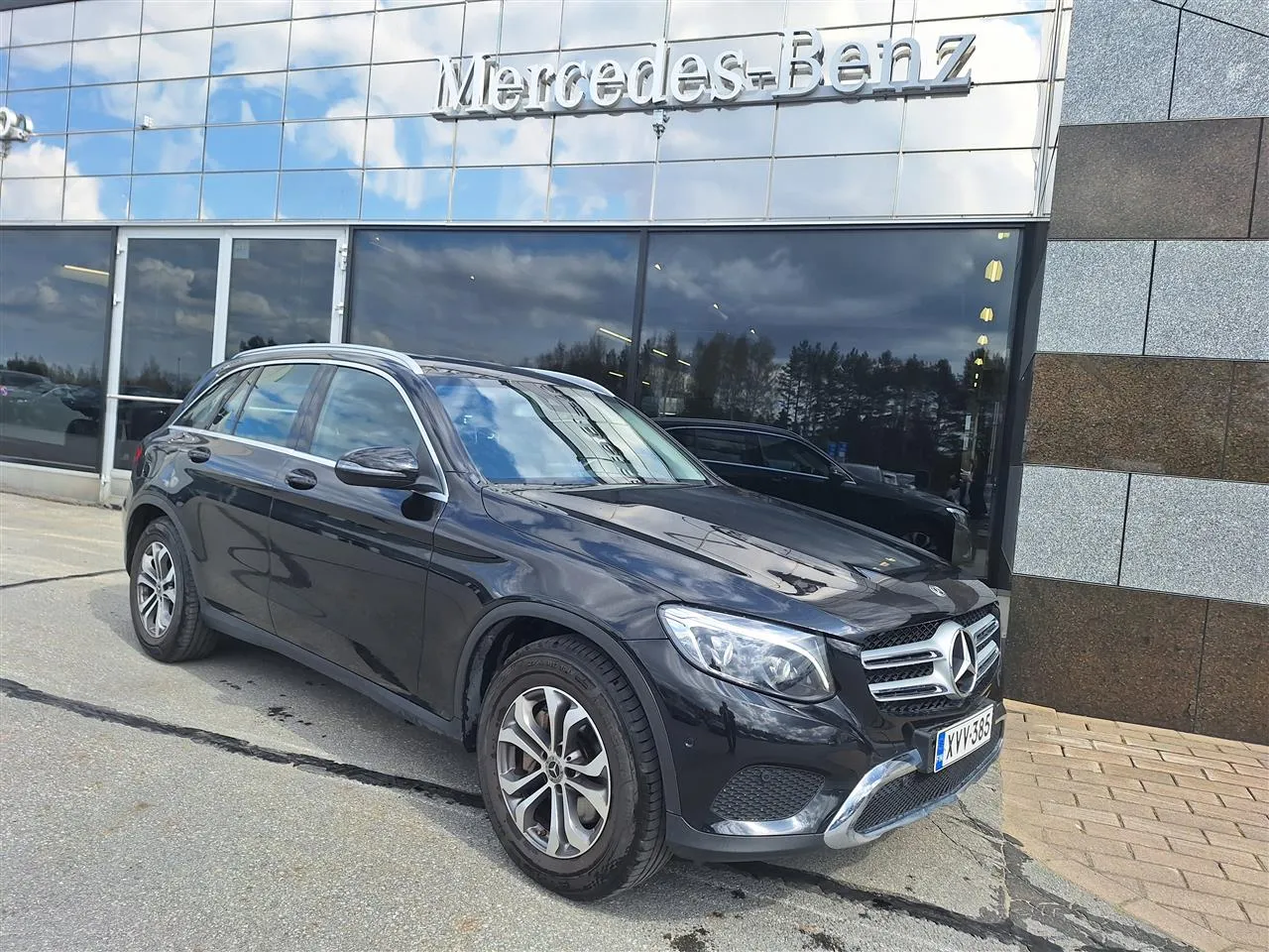 MERCEDES-BENZ GLC XVV-385 carousel image