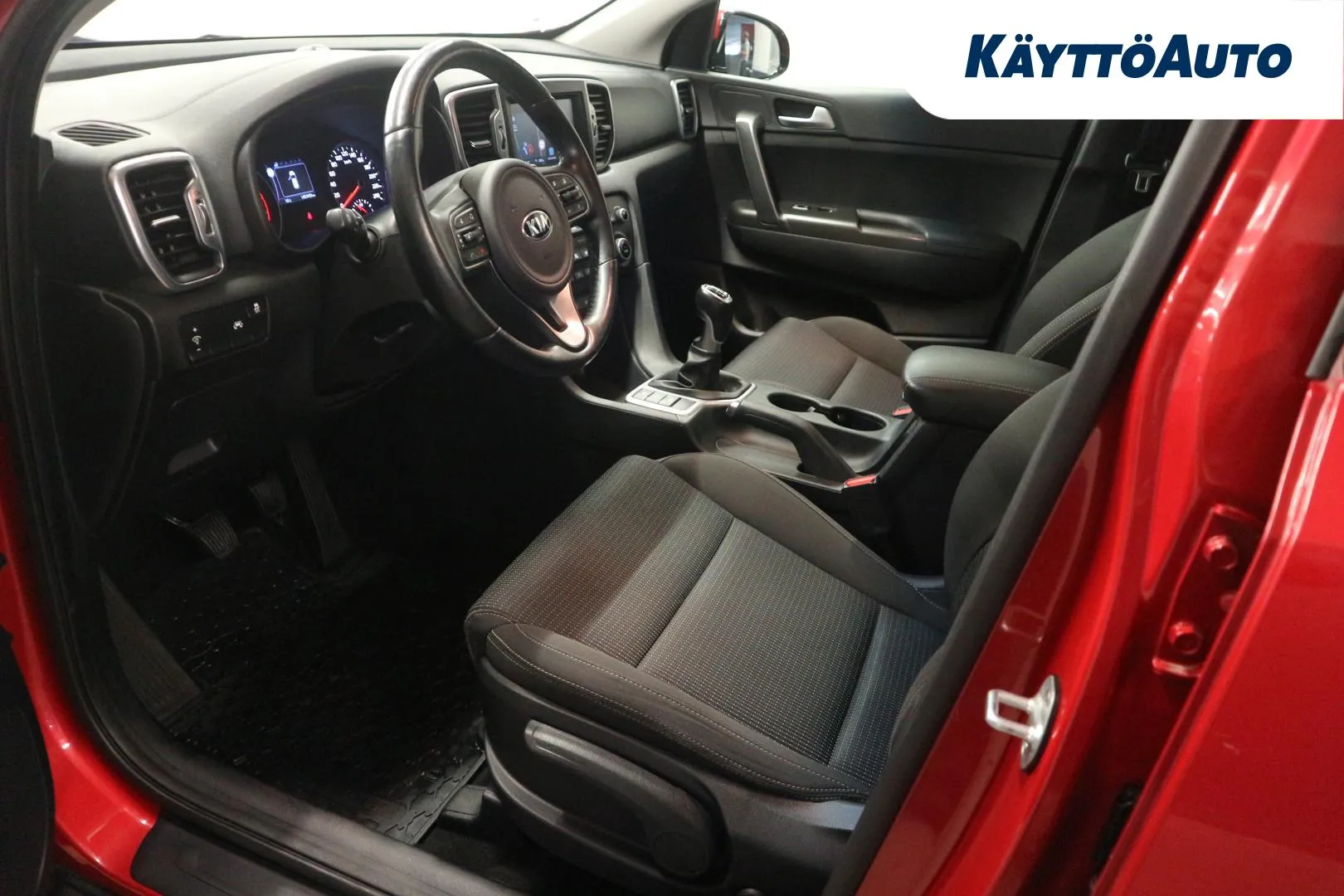 KIA Sportage UZR-599 carousel image