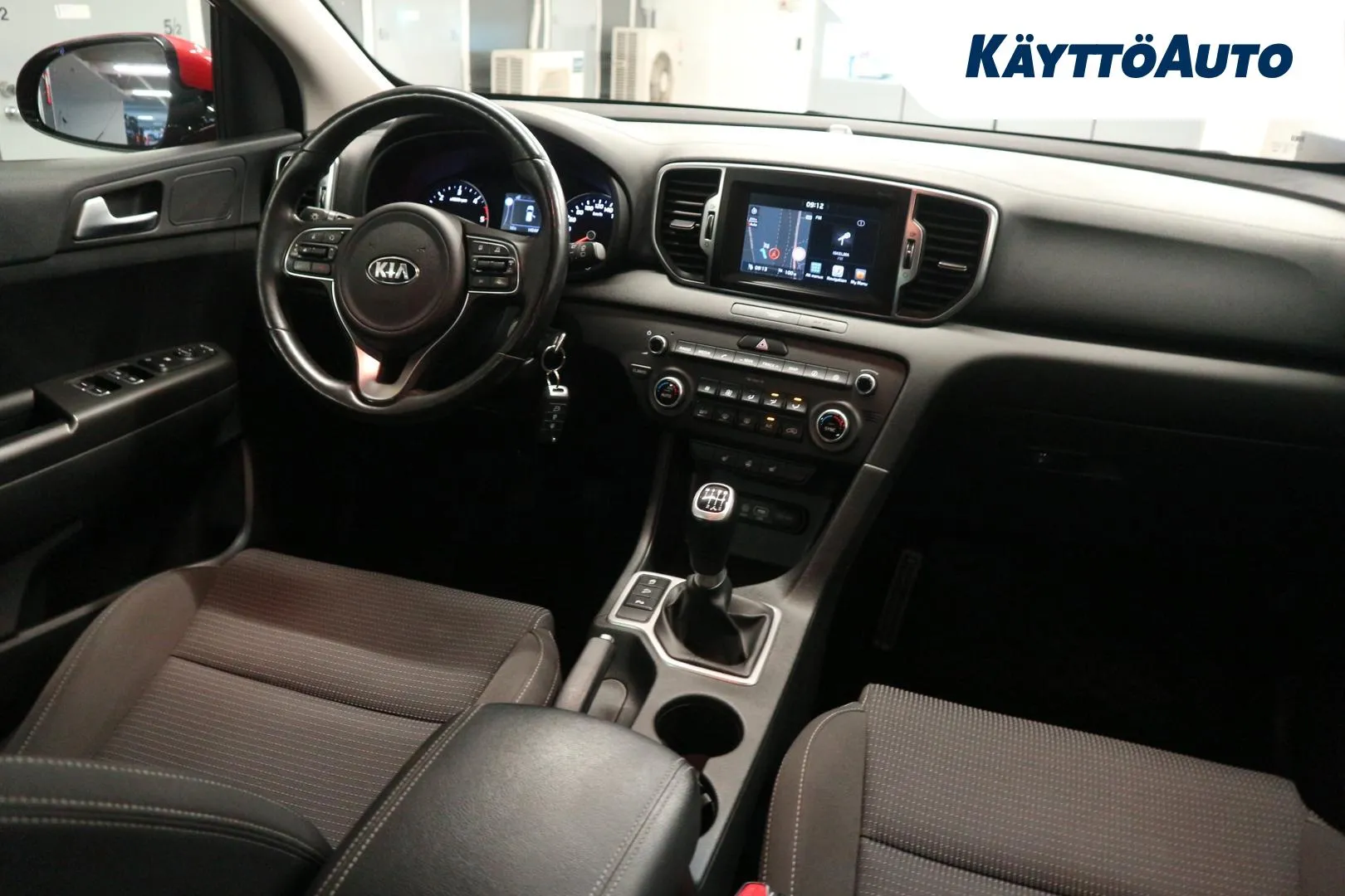 KIA Sportage UZR-599 carousel image