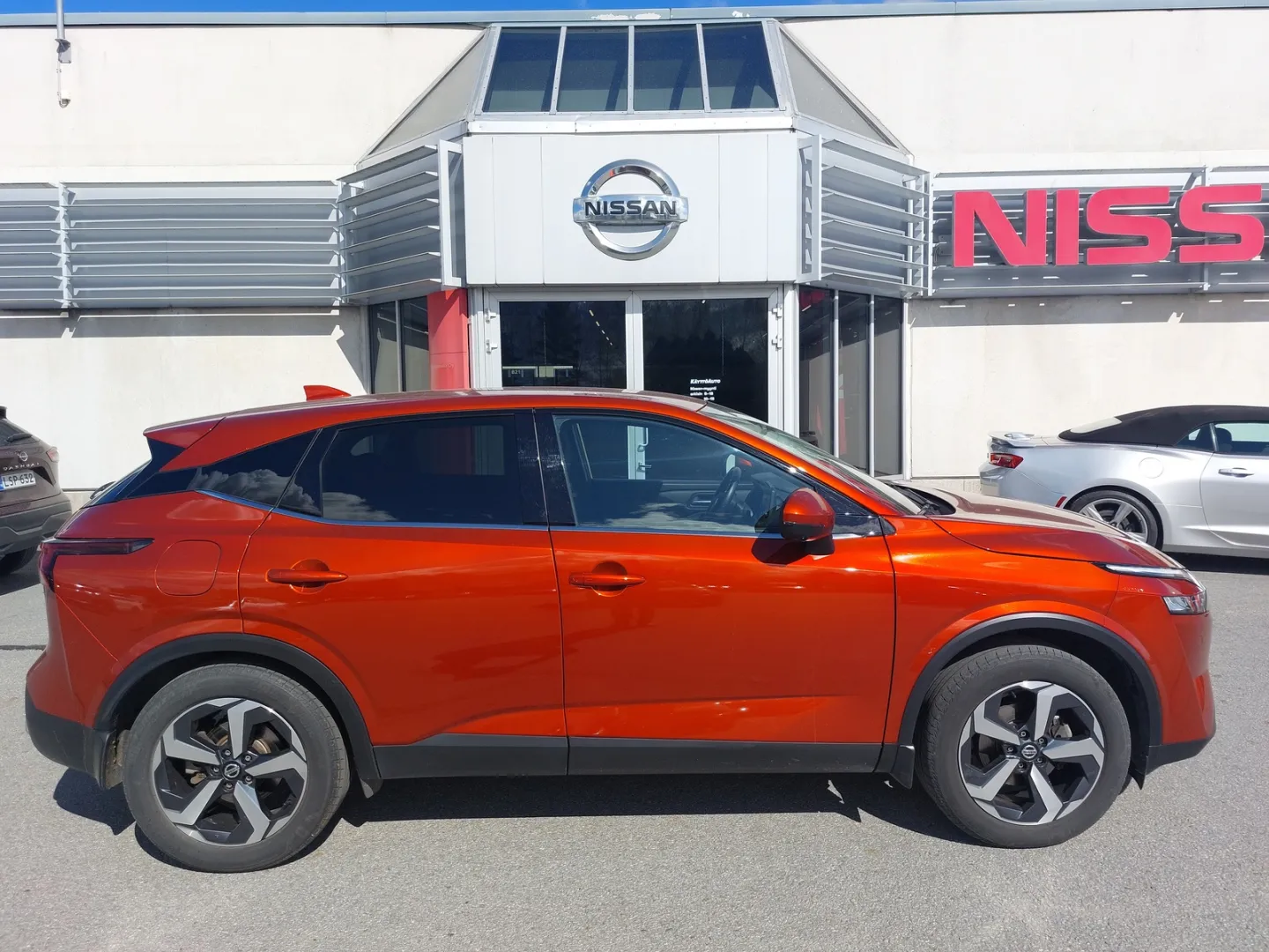 NISSAN Qashqai YKV-769 carousel image