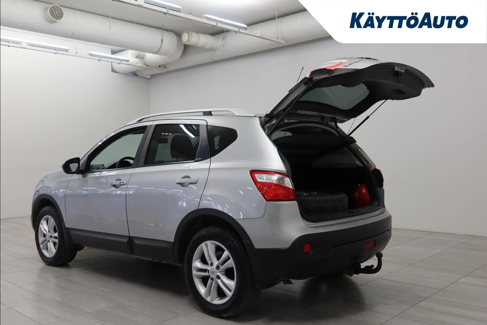 NISSAN Qashqai ZJM-284 carousel image