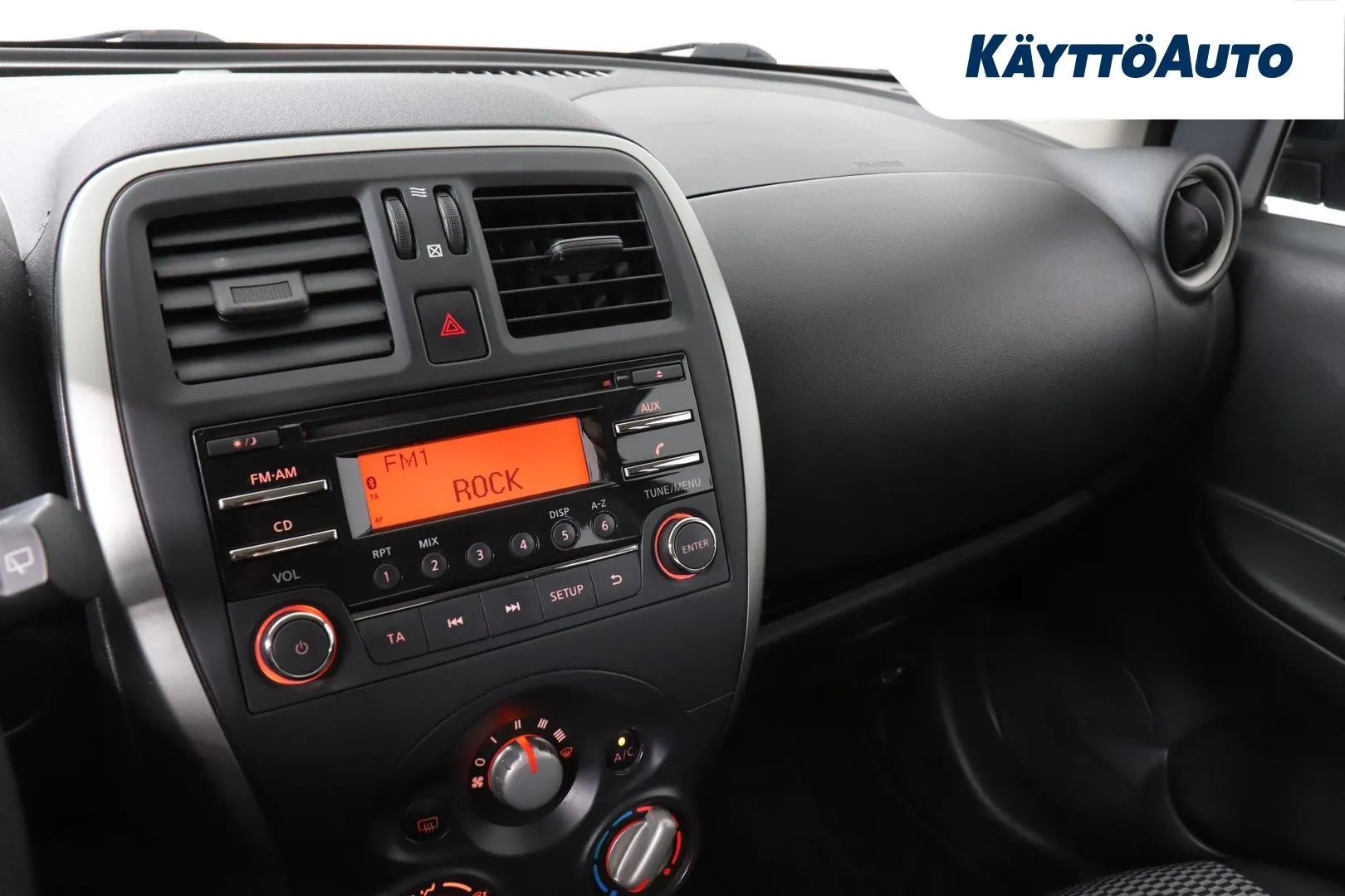 Nissan Micra ZKX-156 carousel image
