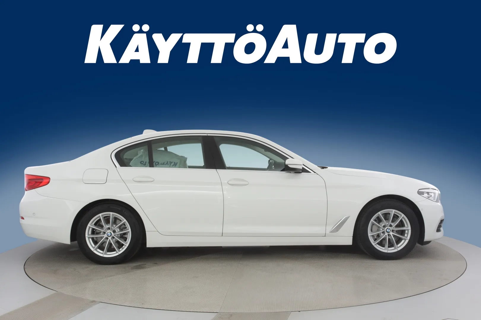 BMW 530 YLO-379 carousel image
