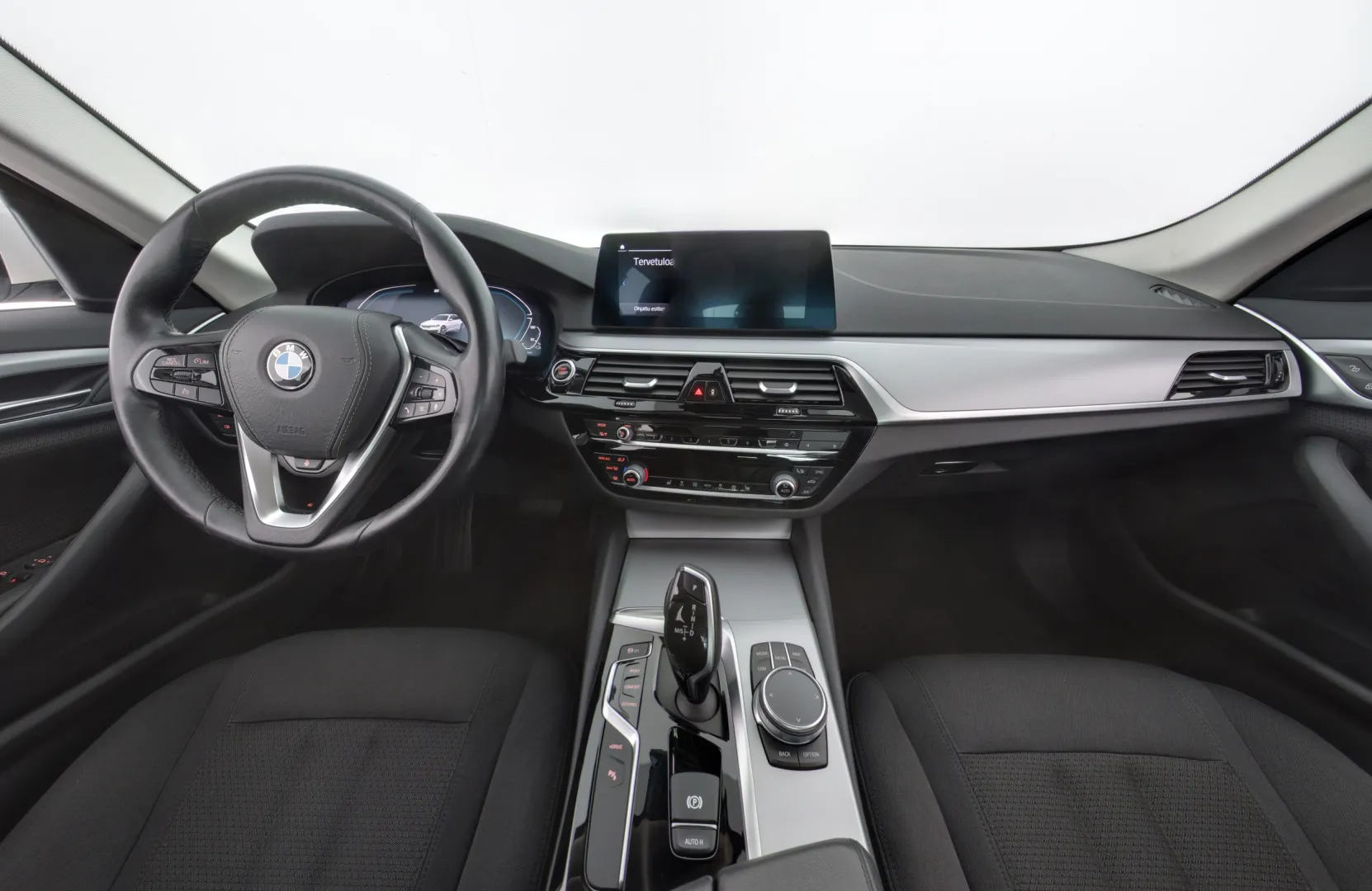 BMW 530 YLO-379 carousel image