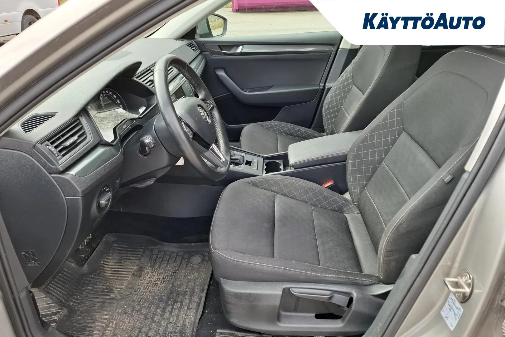 SKODA Superb BTO-789 carousel image