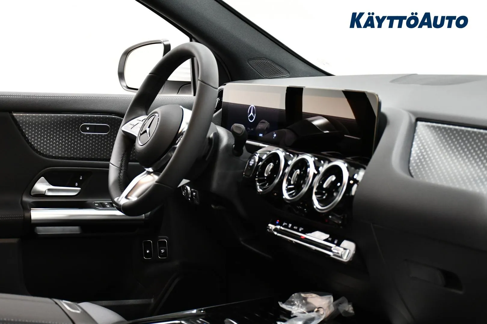 Mercedes-Benz GLA CSF-924 carousel image