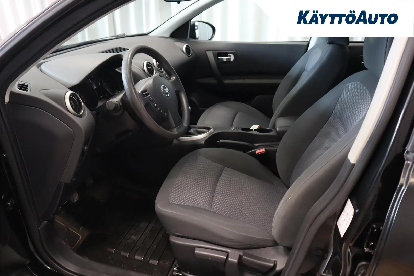 NISSAN Qashqai RUG-731 carousel image
